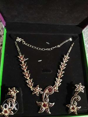 Silver Necklace And Dangling Earrings Set
