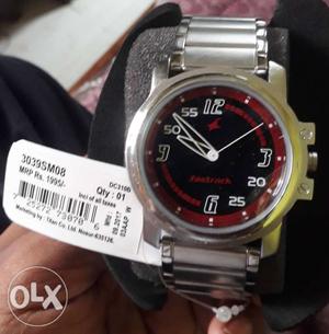 Fastrack watch sealed with bill and 10mnthswarrenty