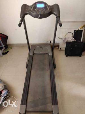 Fully automatic treadmill in full working
