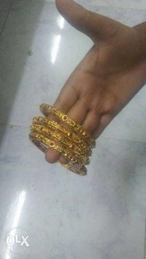 Gold coloured 4 rings