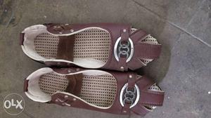 HANDMADE cute maroon flats by Kashmiri merchants