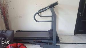High-end automatic treadmill in good working