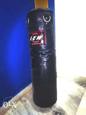 Negotiable... New heavy punching bag.. Superb choice.