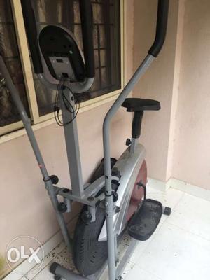Stayfit cross trainer only 2 yeara old