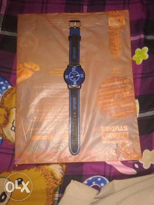 This watch is of quartz  brand date of