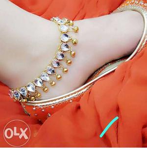 White Gemstone Gold-colored Anklet