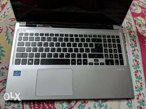 Acer v5 Touchscreen igb SSD 8gb ram (macbook style