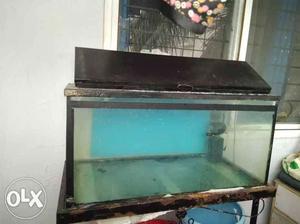 Aquarium with stand available for sale plz