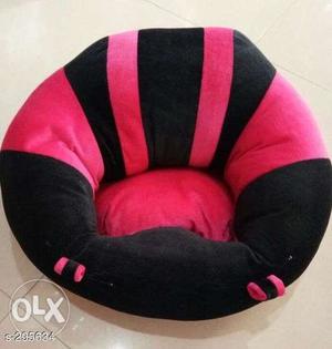 Black And Pink Pet Bed