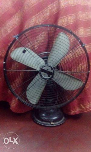 Cinni table fan fully working condition