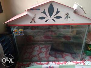 Good condition fish tank and stone