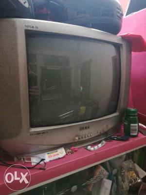 Its a colour tv. We bought a new tv. So want to