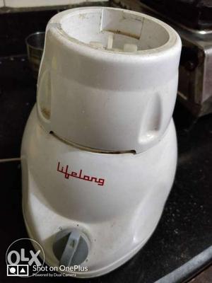 Mixer grinder with 3 jars..used very less