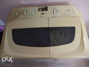 Semi automatic LG washing machine for sale.