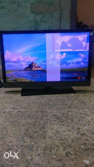 Sony 32 Inch tv has display issues check photo