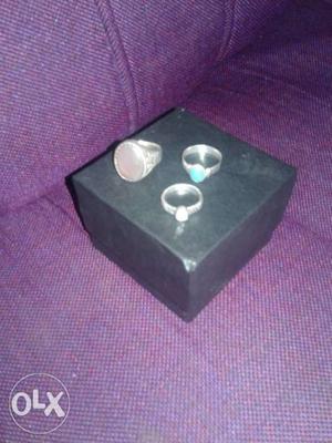Three Silver-colored Rings With Box