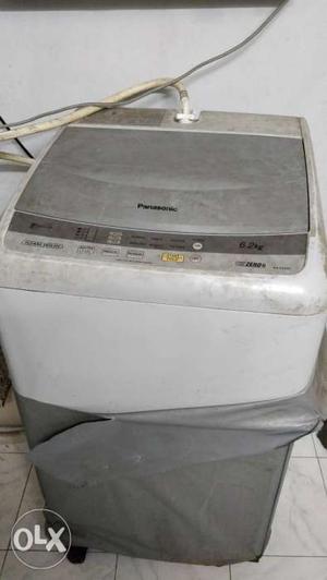 White And Gray Top-load Washing Machine