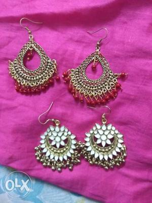 Beautiful 2 pairs of earring at the lowest price