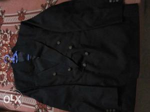 Brand new blazer. colour black. size 42.