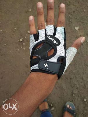 Harbinger gym sports gloves