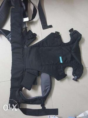 Infantino flip front to back baby carrier good condition