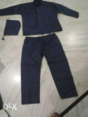 Rain suit full size with cap(new)