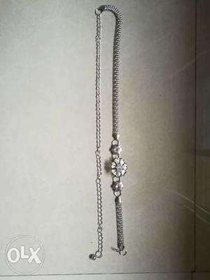 Silver-colored Chain waist belt Can be used as a neck chain