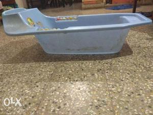 Small Kids Bath Tub for SALE