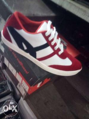 Unpaired Red And White Low-top Sneaker And Box