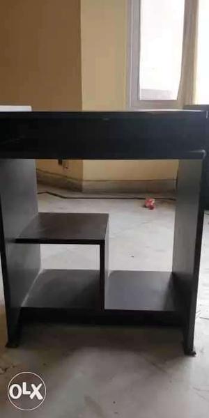2 piece computer office table in brand new