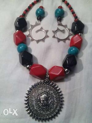 Beaded Red, Black, And Blue Necklace And Pair Of Pendant