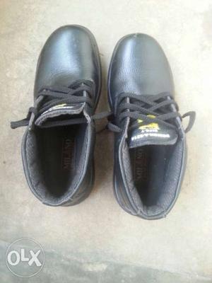 Branded pure leather shoe (Action, Milano) size