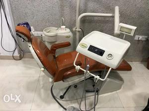 Dental chair good condition