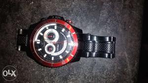 Hii this is chairos watch brand new box piece.