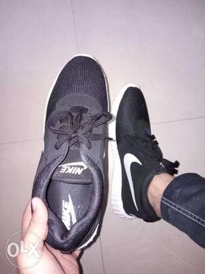 Nike magnet shoes for men. Light weighted. Size