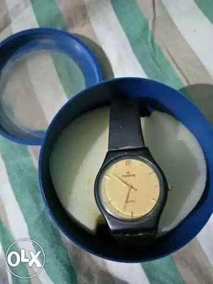 Round Black And Beige Minimalist Watch With Black Strap And