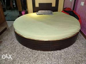 Round bed circle shape in mint condition. made to