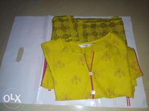 Tops with medium sized attractive yellow colour