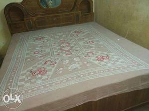 Very good condition Bed with new matters