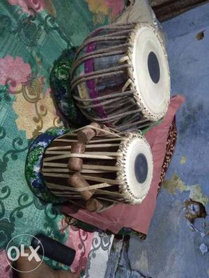 A new set of tabla with all their accessories.