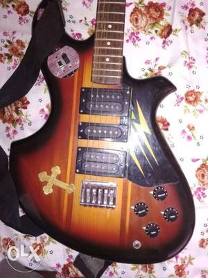 Givson Electric Guitar in new condition koi