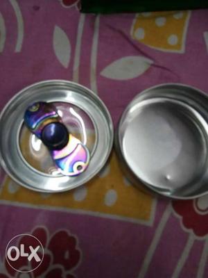 Iridescent 2-lobed Hand Spinner With Case