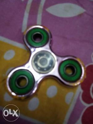 Silver And Green 3-lobed Fidget Hand Spinner