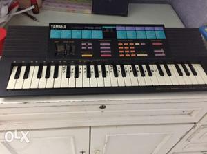 Synthesizer. working in good condition.