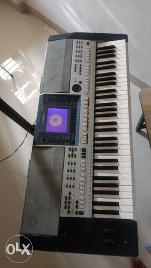 Yamaha psr s700 with a pendrive ( collection