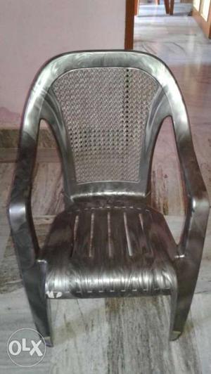 A set of 3 chairs used only few months
