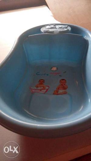 Baby bath tub and potty seat unused