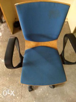 Computer chair 4 nos available
