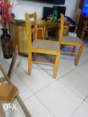 Dining table with 4 chairs in good quality wood