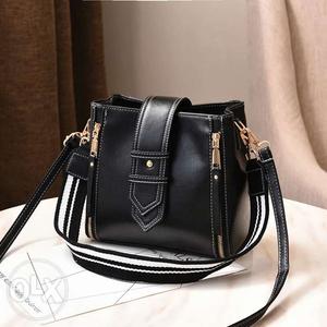 Women's Black Leather Two Way Handbag